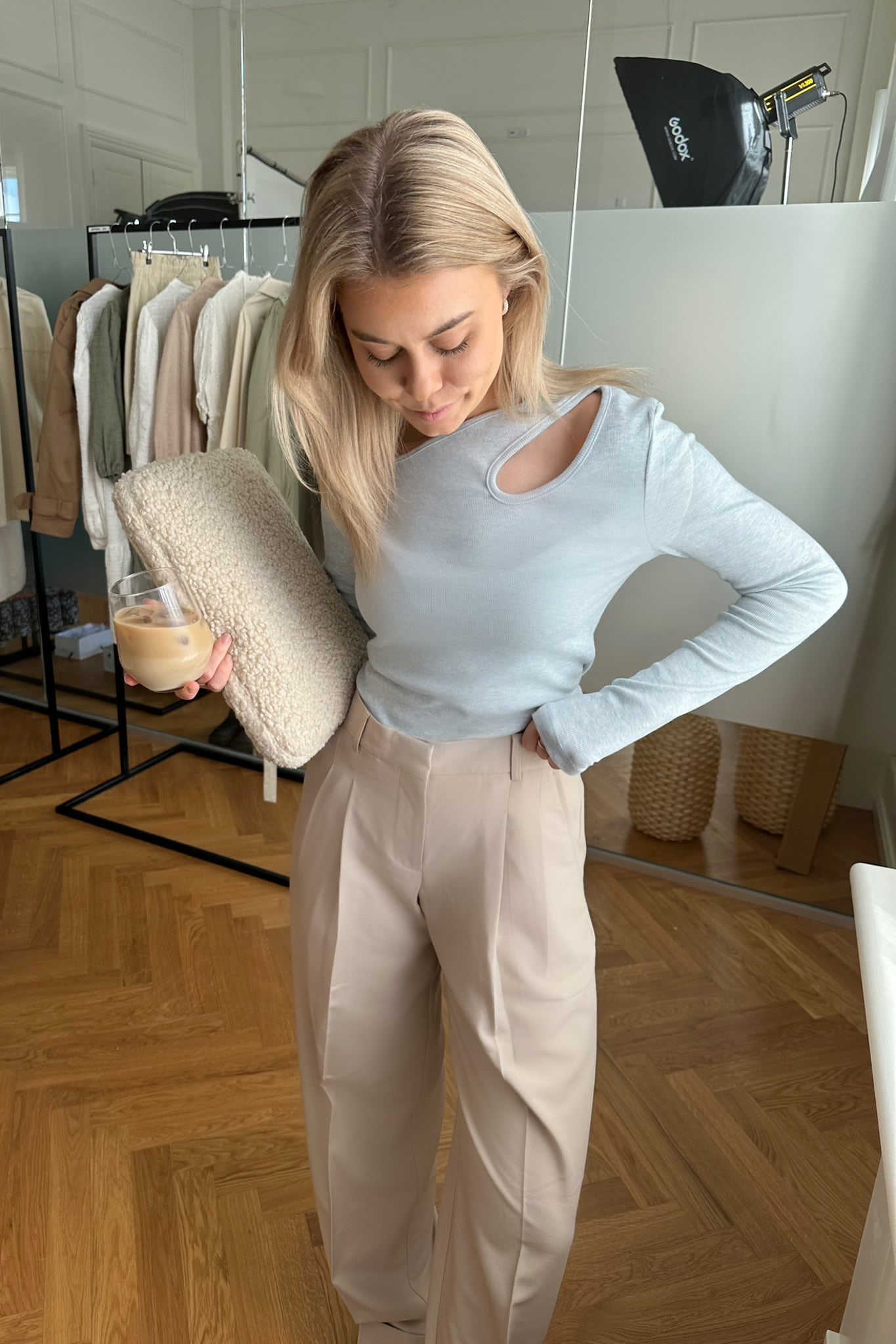 S - 168cm