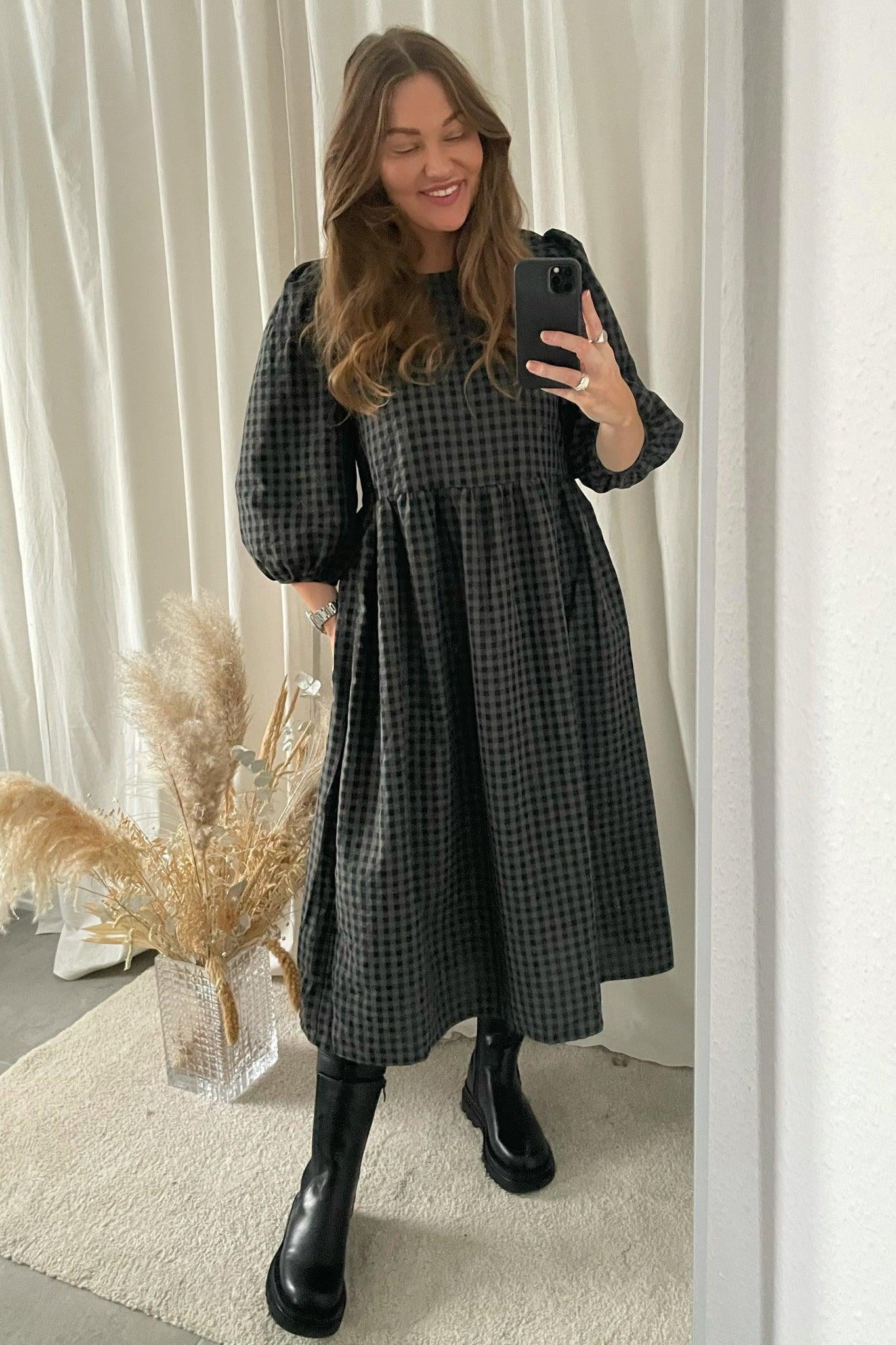 Aminni O-Neck 3/4 Midi Dress - Green - BYIC