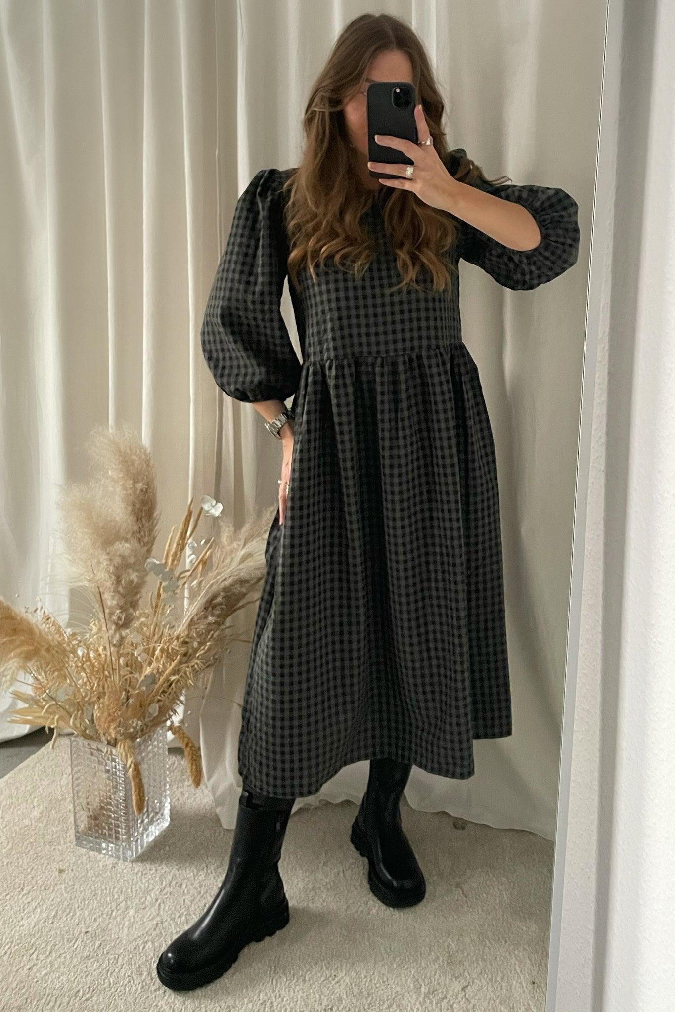 Aminni O-Neck 3/4 Midi Dress - Green - BYIC