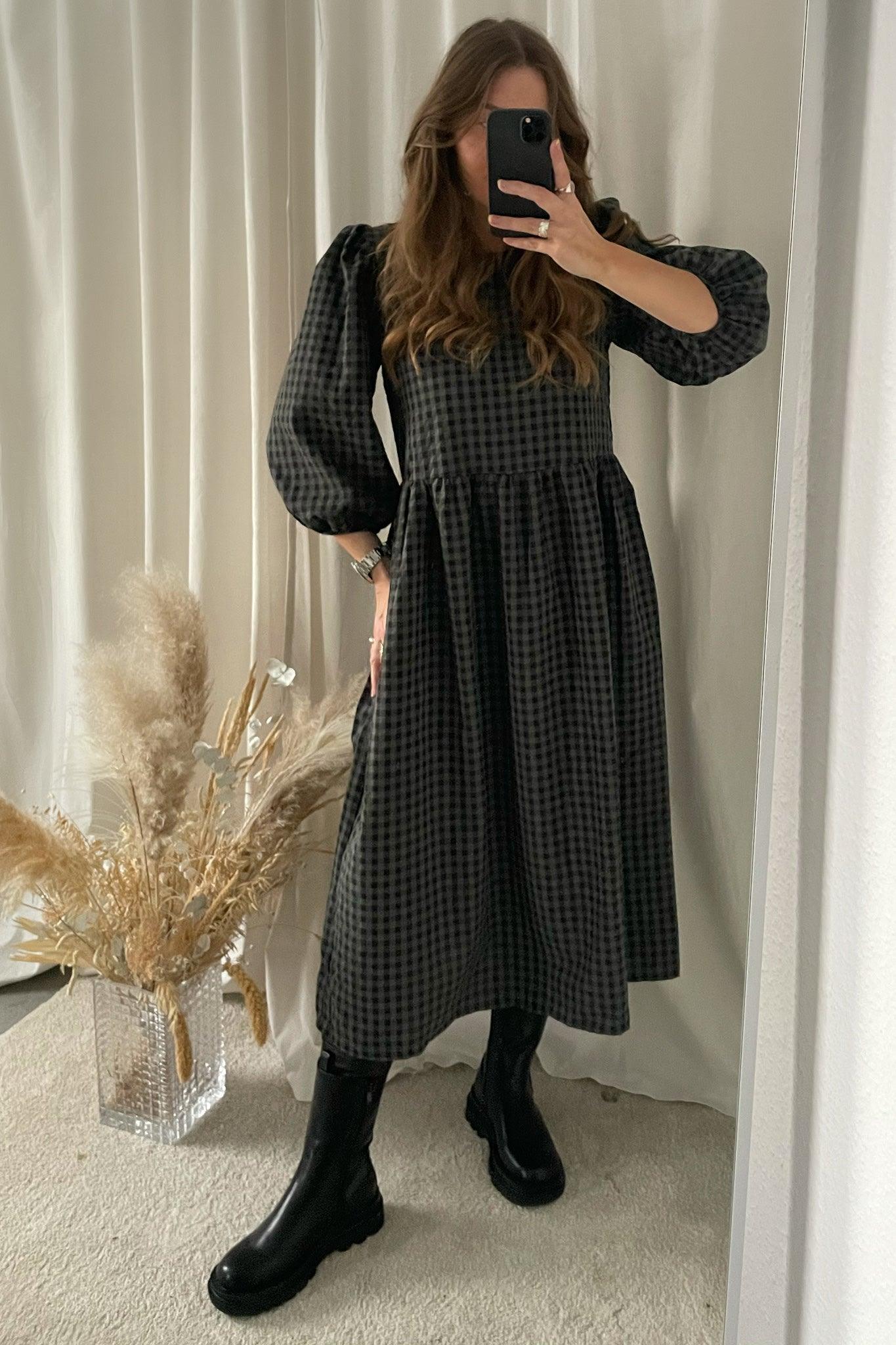 Aminni O-Neck 3/4 Midi Dress - Green - BYIC