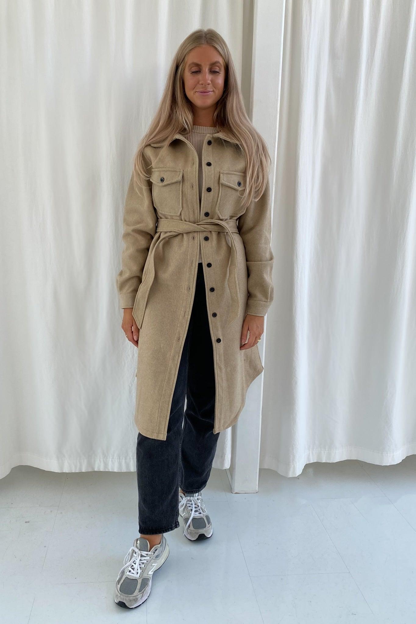 Lang Emmy Jakke - Camel - BYIC