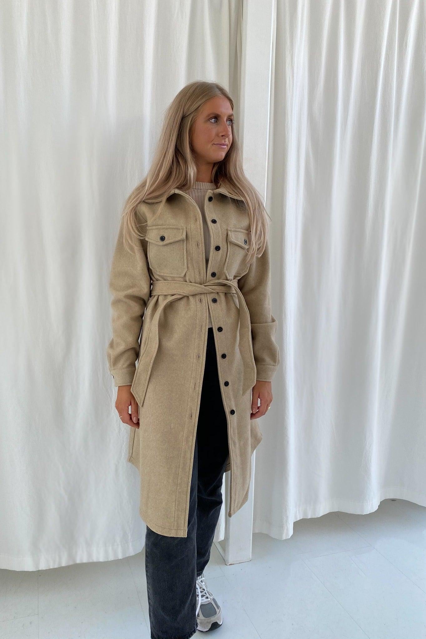 Lang Emmy Jakke - Camel - BYIC